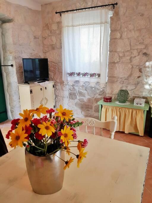 Vintage Stone House Eldo In Podaspilje, Omis Ngoại thất bức ảnh