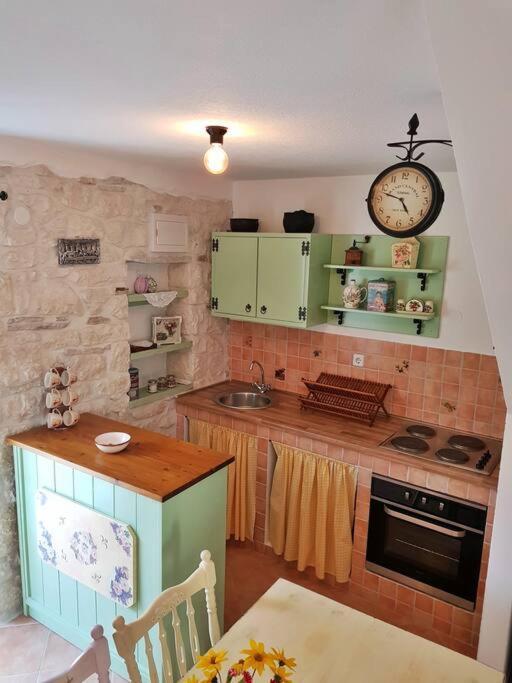 Vintage Stone House Eldo In Podaspilje, Omis Ngoại thất bức ảnh